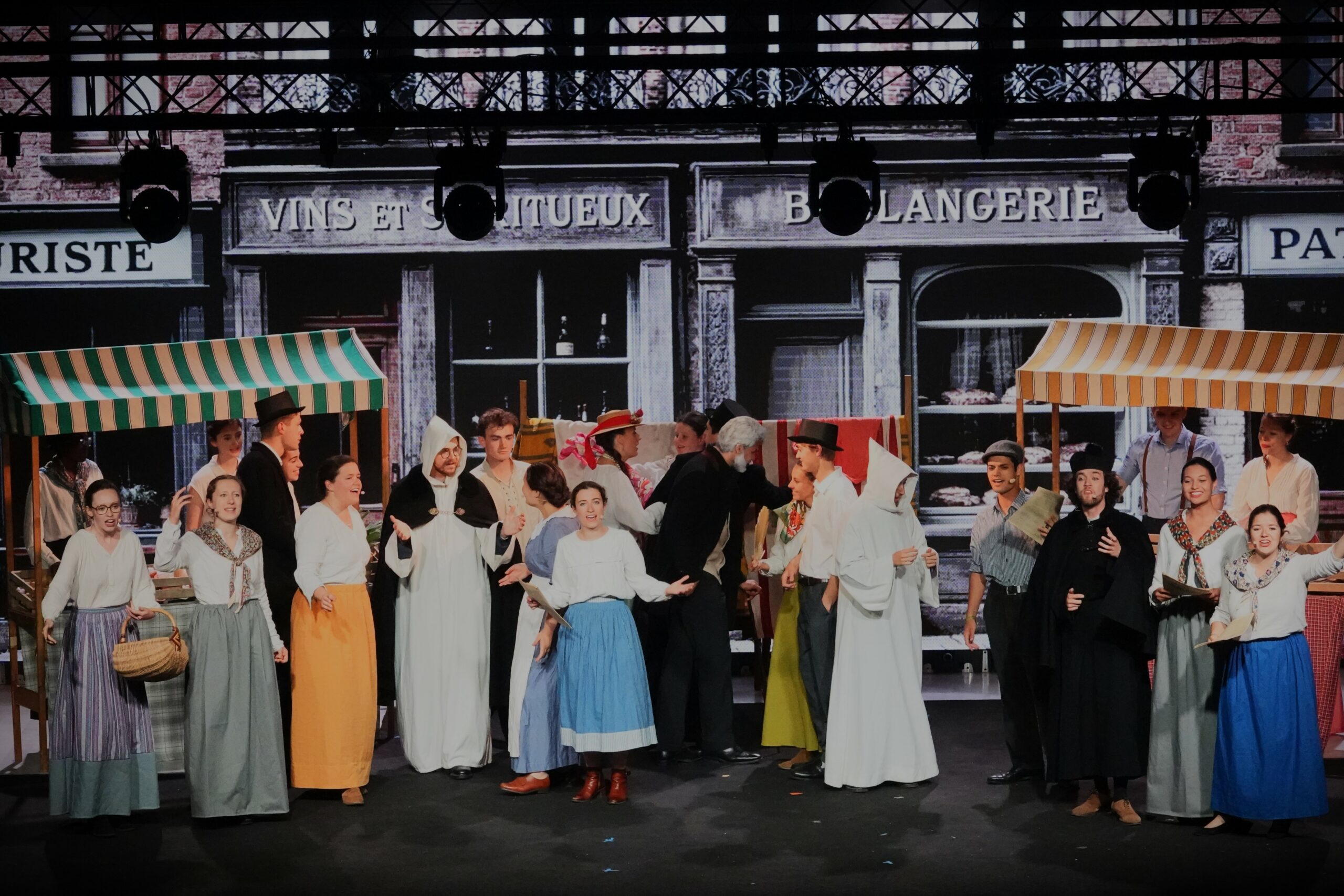 scene-marche-spectacle-philibert-vrau-lille